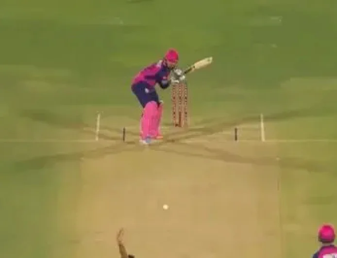 14 साल के वैभव सूर्यवंशी ने आईपीएल में रचा इतिहास, पहली ही गेंद पर लगाया गगनचुंबी छक्का