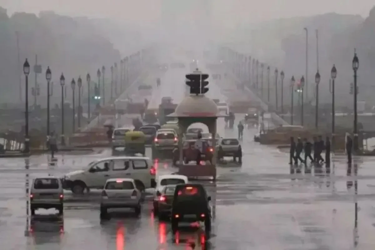 ी-NCR में तेज आंधी-बारिश ने दी दस्तक, IMD का रेड अलर्ट