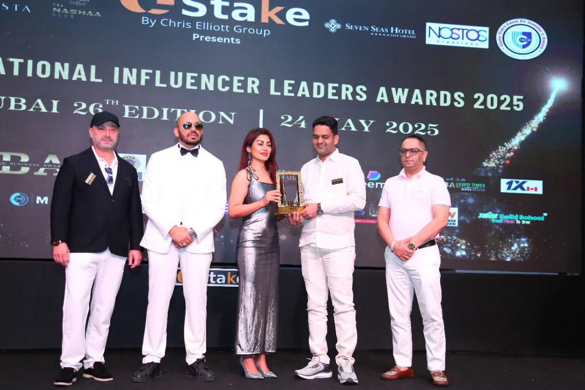 डॉ. योगेन्द्र पुरोहित को दुबई में मिला “ग्लोबल आइकॉनिक अचीवर अवॉर्ड 2025”, भारत का बढ़ाया मान - 2