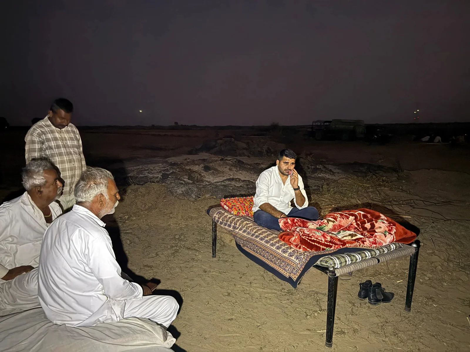 ष की अवैध कटाई का आरोप, विधायक रविन्द्र भाटी ने जताया कड़ा विरोध