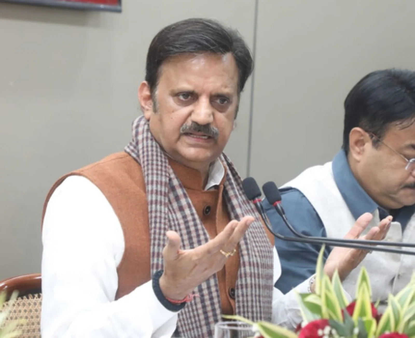 मैहर में बनेंगे विशाल इंडस्ट्रियल पार्क, डिप्टी सीएम राजेंद्र शुक्ल ने दिए 1000 हेक्टेयर जमीन के निर्देश