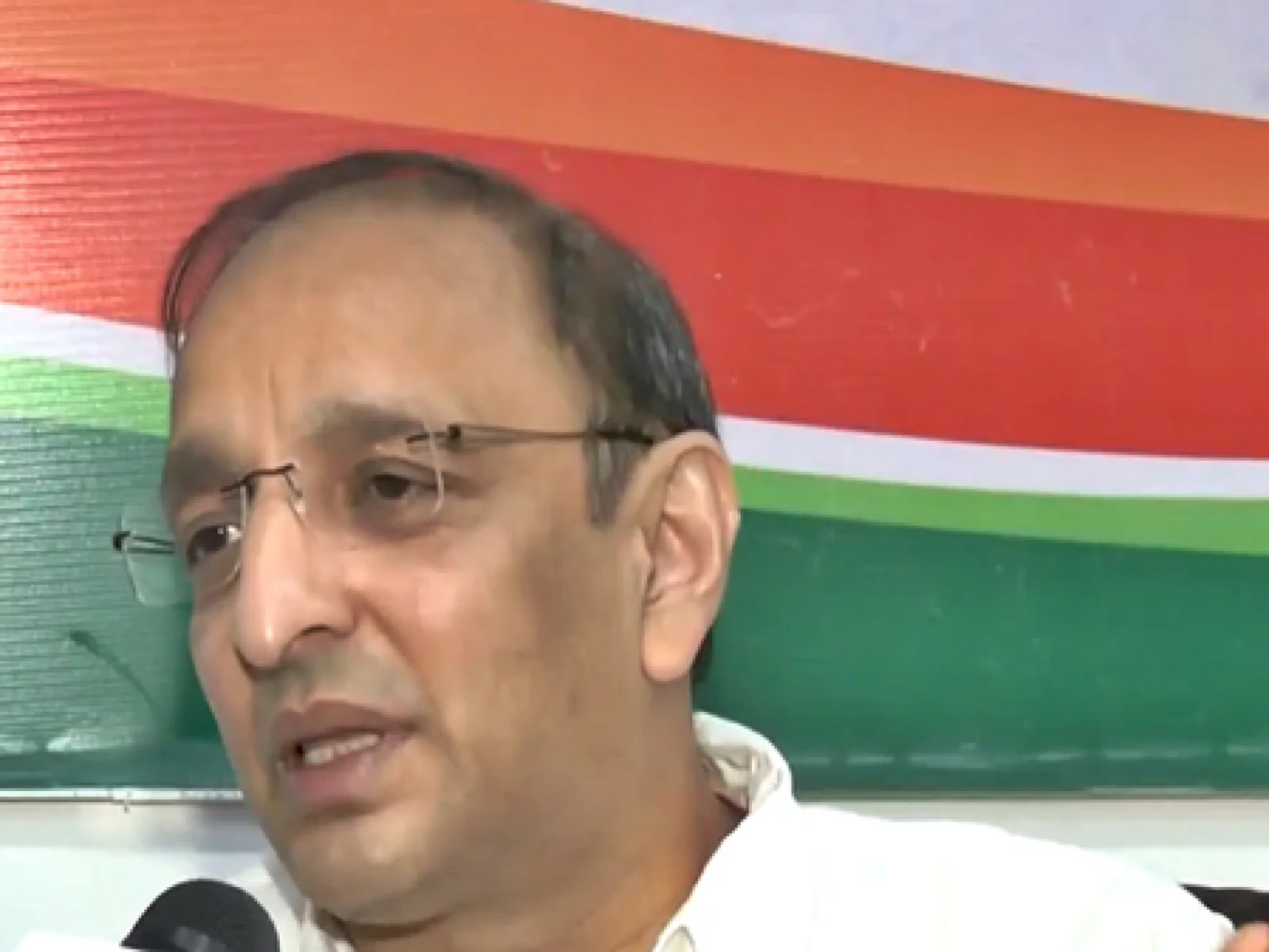 ेस को बड़ा झटका, 12 पार्षद भाजपा में शामिल; कांग्रेस अब कोर्ट में देगी चुनौती