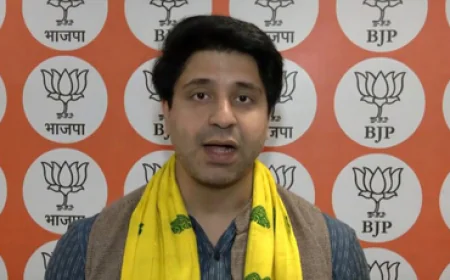 कांग्रेस की पहचान 'सनातन विरोधी' की बन चुकी है; राहुल गांधी के राम मंदिर दौरे पर शहजाद पूनावाला का बड़ा हमला, वक्फ बिल पर भी घेरा