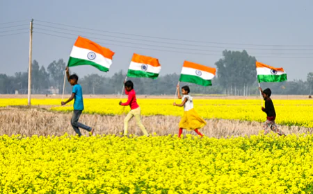 हिमाचल में 77वें गणतंत्र दिवस की धूम! CM सुक्खू ने किया 'कृषि एवं बागवानी आयोग' के गठन का एलान; बुजुर्गों के एरियर भुगतान पर बड़ी घोषणा