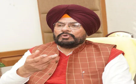 पंजाब की सियासत में 'फोटो' युद्ध: AAP विधायक धालीवाल का सुखबीर बादल पर बड़ा हमला; बोले— 'गैंगस्टरों के सहारे सत्ता में लौटना चाहता है अकाली दल'!