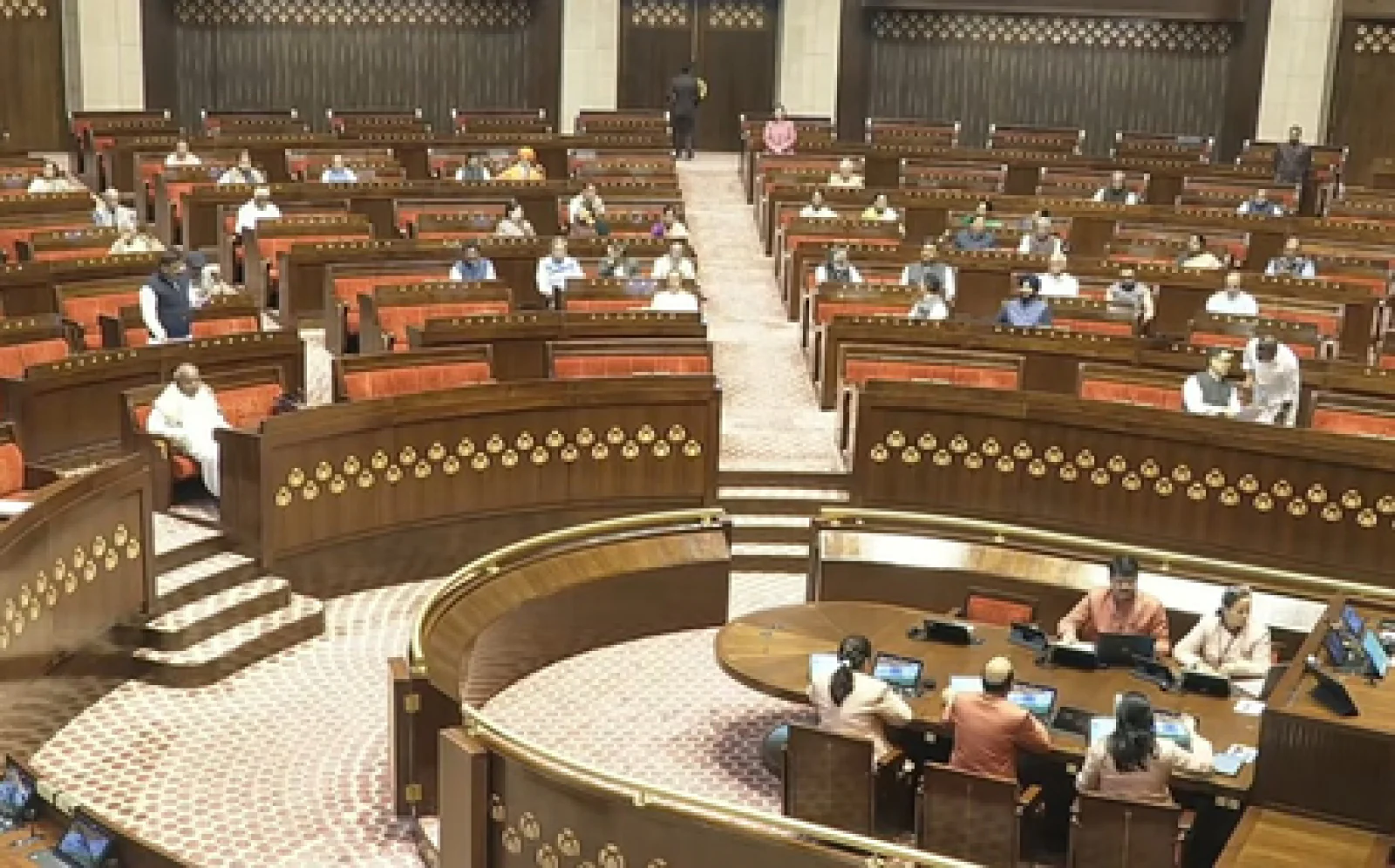 ओ'ब्रायन ने श्रमिकों के लिए माँगा यूनिवर्सल मिनिमम वेज; संजय सिंह ने 'अग्निवीर' को बताया युवाओं से धोखा