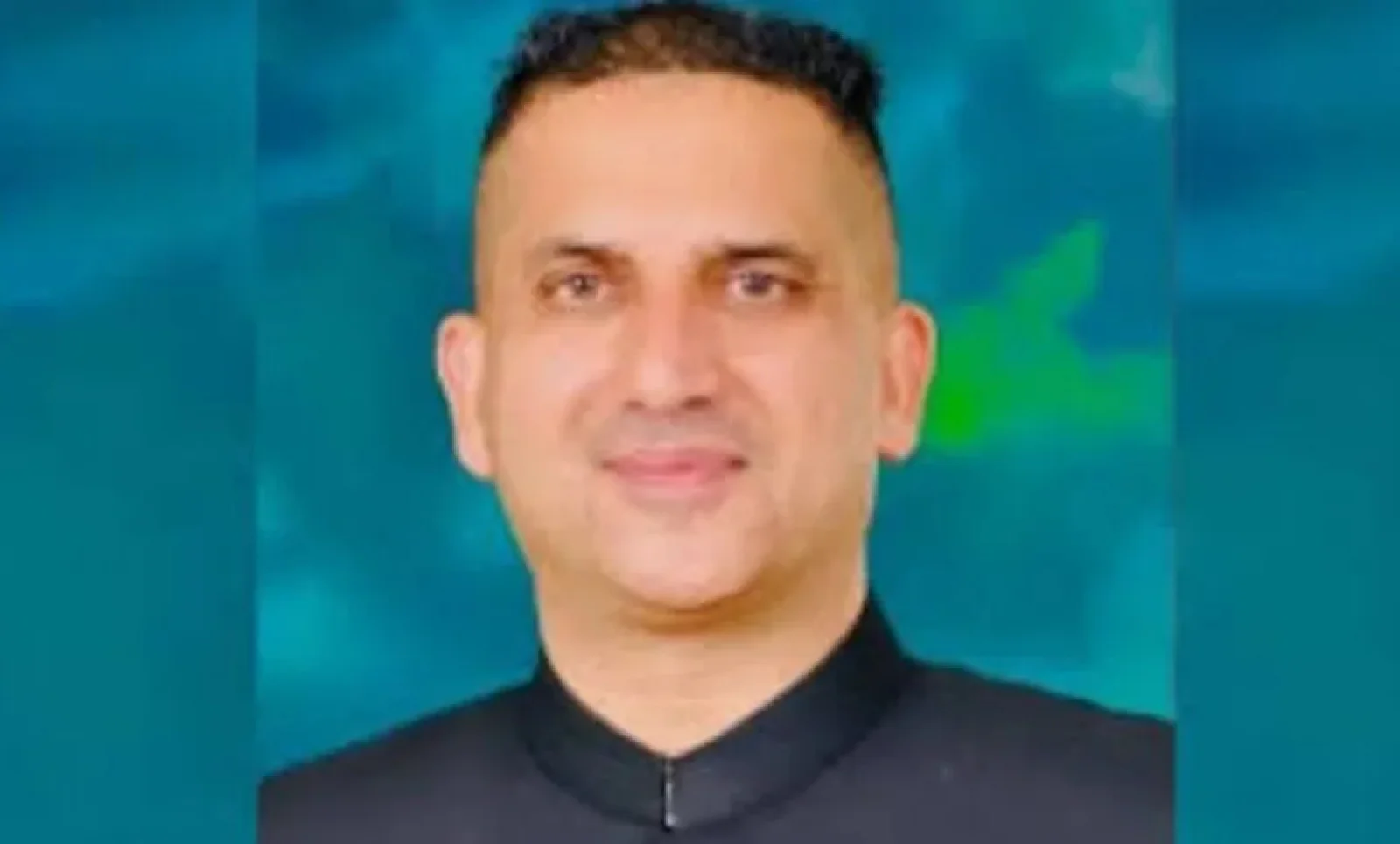 DPO के खिलाफ वारंट जारी, 5 बार गैरहाजिर रहने पर वेतन रोकने के भी आदेश