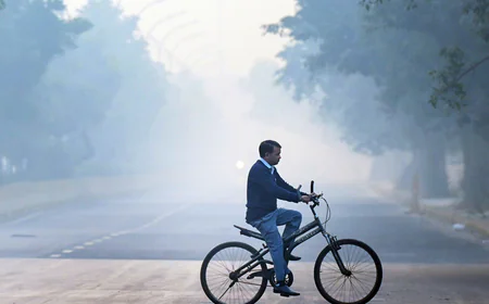 NCR में मौसम का 'डबल अटैक': सुबह-शाम गलन और दिन में धूप, अस्पतालों में बढ़ी मरीजों की संख्या