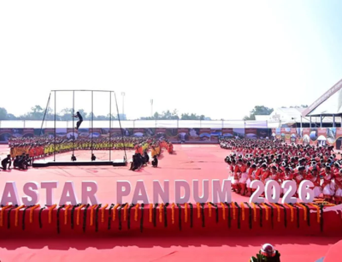 'नक्सलवाद से विकासवाद' तक का सफर: पीएम मोदी ने 'बस्तर पंडुम' को सराहा, बोले— "बदल गई है बस्तर की पहचान"