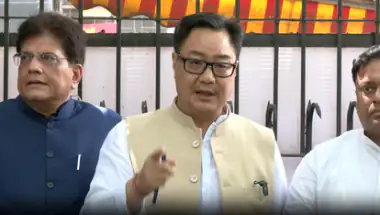 बंगाल चुनाव: भाजपा ने चुनाव आयोग में की ममता बनर्जी की शिकायत; "प्रशासन और पुलिस पर टीएमसी का कब्जा"