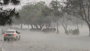 मौसम अपडेट 1 अप्रैल 2026: उत्तर-पश्चिम भारत में 'आसमानी आफत' का अलर्ट; दिल्ली-NCR समेत इन राज्यों में ओलावृष्टि और भारी बारिश की चेतावनी