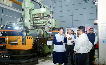 मोदी कैबिनेट का बड़ा फैसला; ₹33,660 करोड़ से देश भर में बनेंगे 100 'प्लग-एंड-प्ले' इंडस्ट्रियल पार्क