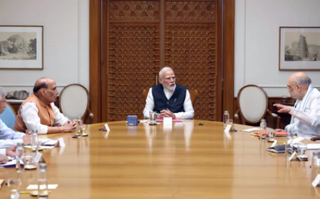 West Asia Crisis: संसद में आज शाम 5 बजे सर्वदलीय बैठक; राजनाथ सिंह करेंगे अध्यक्षता, जयशंकर देंगे 'होर्मुज संकट' पर ब्रीफिंग