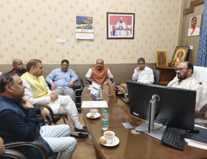 यूपी में शिक्षा शुल्क पर सख्त रुख: उच्च शिक्षा मंत्री की चेतावनी "निर्धारित फीस से ज्यादा वसूली तो होगा ऑडिट"