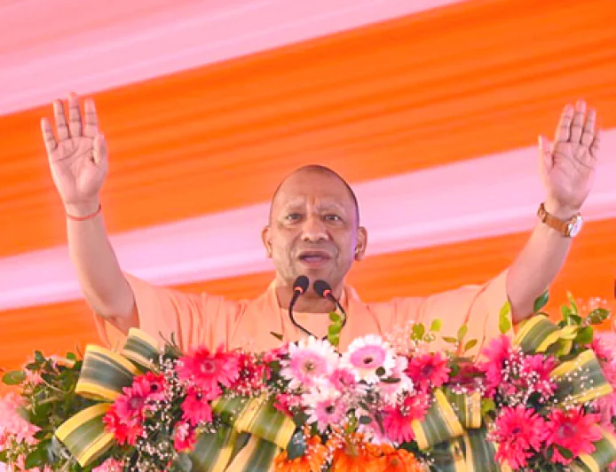 चित्तौड़गढ़ में गरजे योगी आदित्यनाथ: जातिवाद फैलाने वालों को दी चेतावनी, बताया 'कायर और क्रूर'