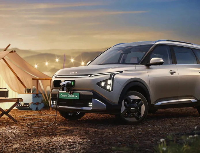 Kia Carens Clavis EV मॉडल में नए वेरिएंट्स हुए लॉन्च जानें टॉप फीचर्स