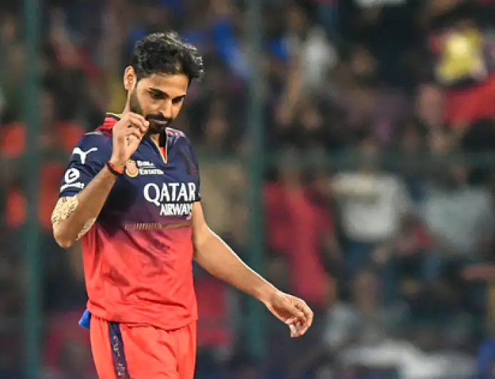 इतिहास रचने की दहलीज पर भुवनेश्वर कुमार; 200 विकेट लेने वाले पहले तेज गेंदबाज बनने का सुनहरा मौका