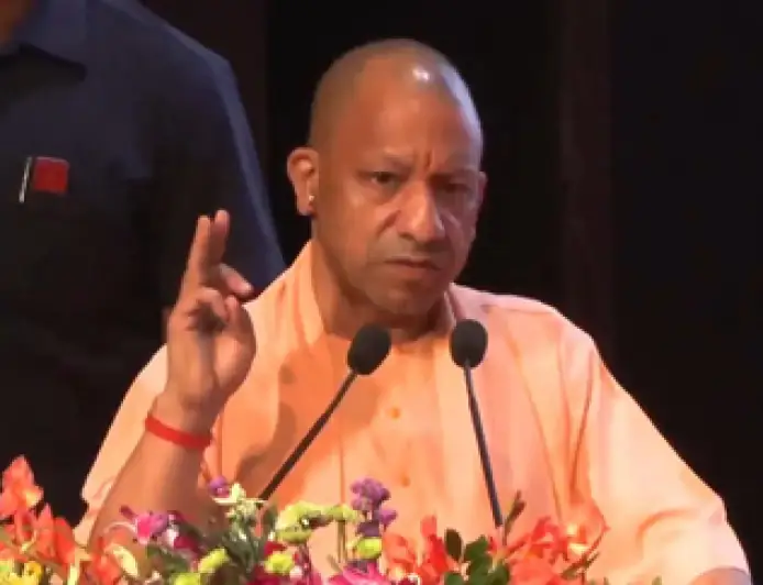 यूपी में बड़ा प्रशासनिक फेरबदल: योगी सरकार ने 9 IAS अधिकारियों के किए तबादले; एम. देवराज और अनुराग यादव को मिली नई जिम्मेदारी