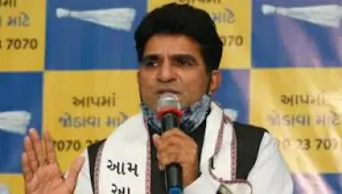 गुजरात: आप अध्यक्ष इसुदान गढ़वी हिरासत में, पार्टी ने भाजपा पर लगाए गंभीर आरोप